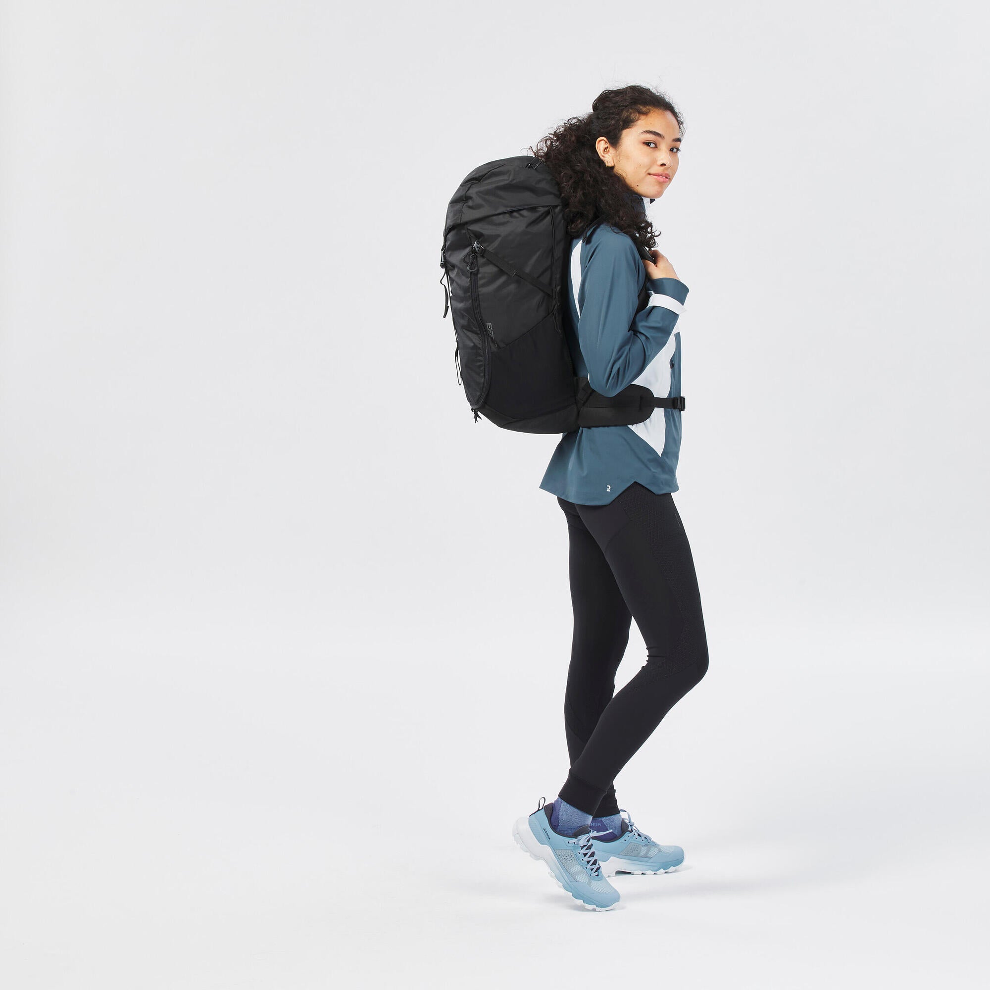 quechua-mh100-35l-wanderrucksack-schwarz-bel-ftet image 7