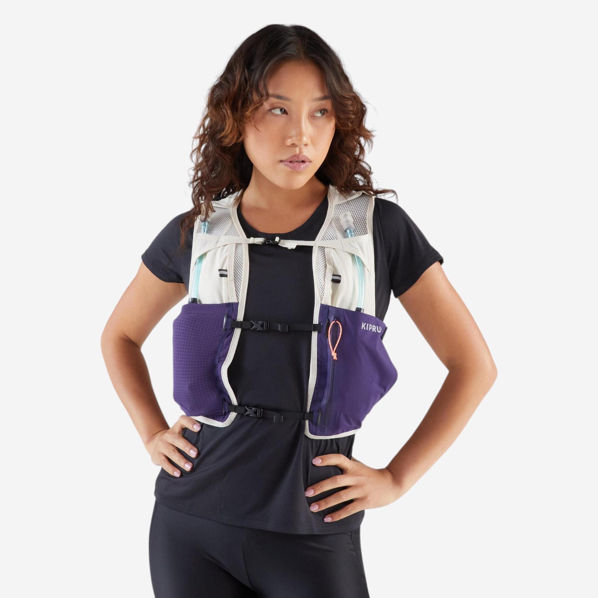 kiprun-8l-damen-trailrunning-weste-beige-trinkweste image 8