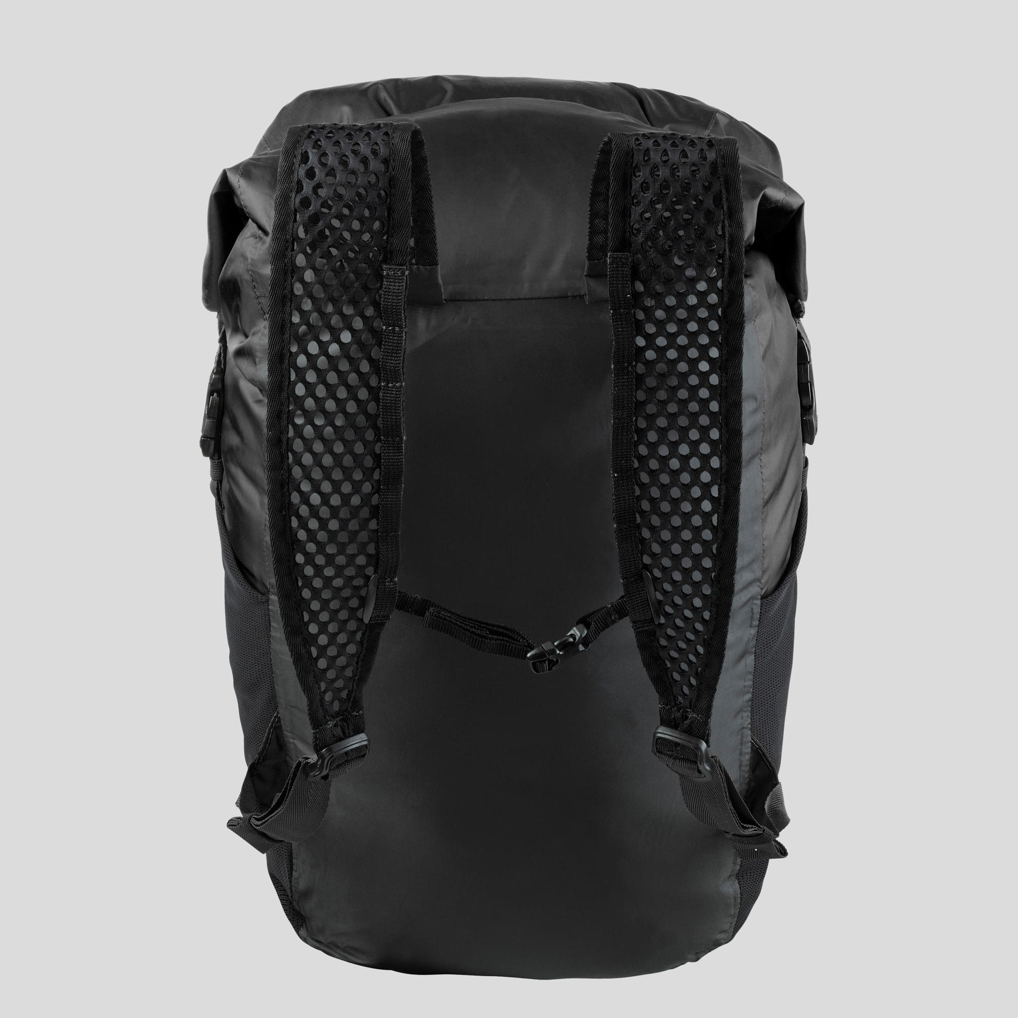 forclaz-travel-100-rucksack-20-l-schwarz-wasserdicht image 3