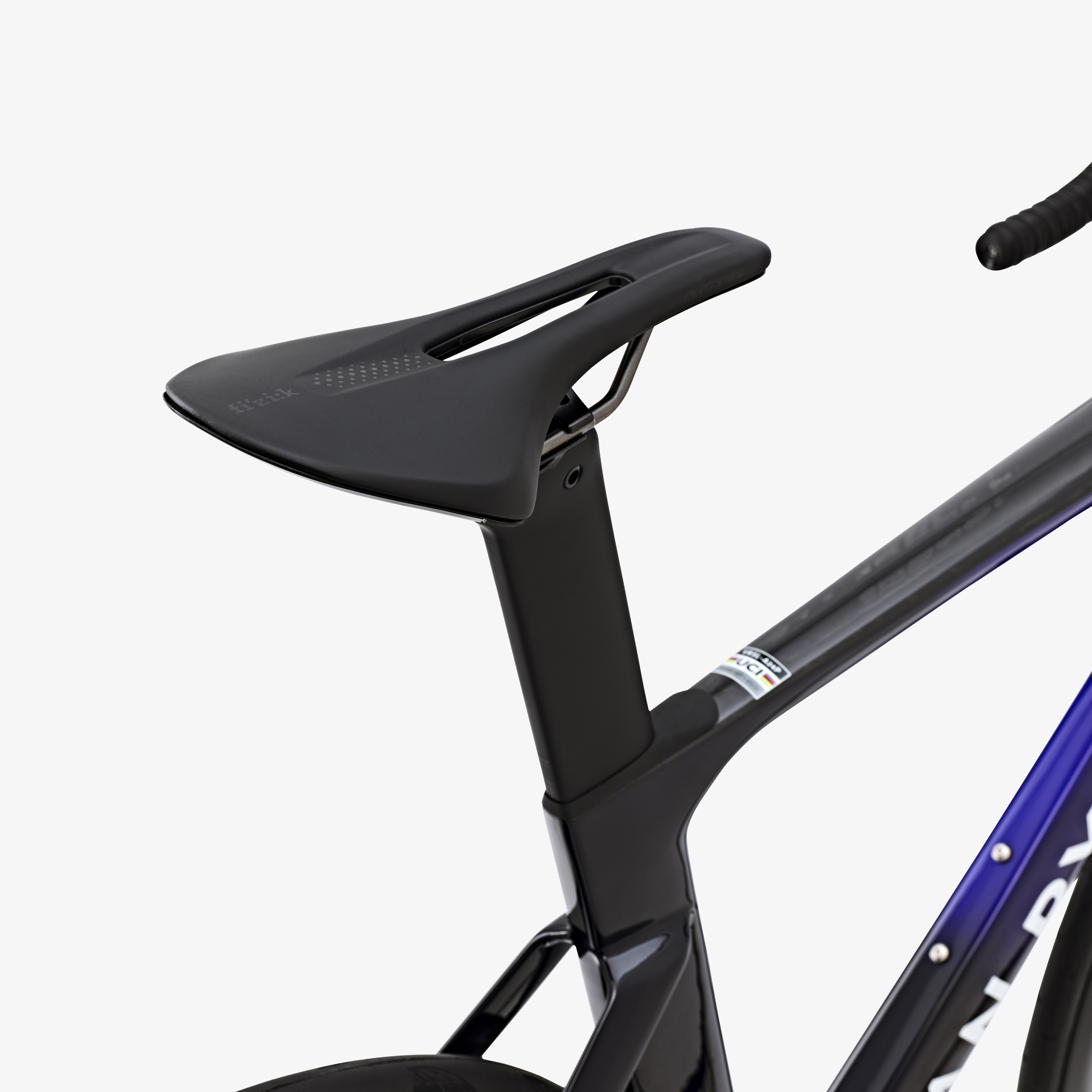 van-rysel-rcr-f-pro-ultegra-di2-rennrad-lila image 8