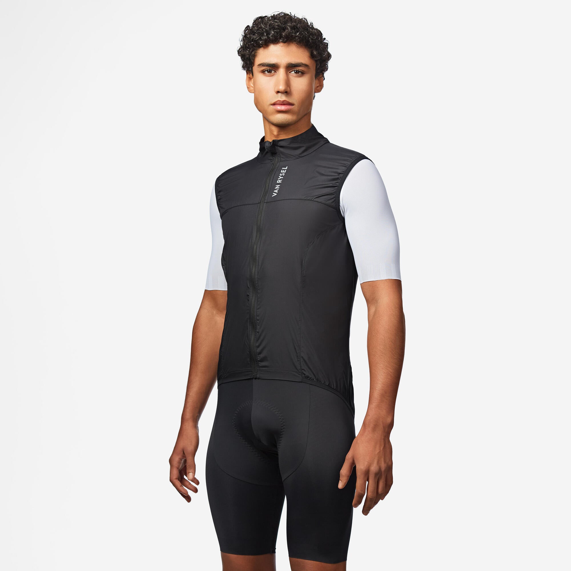 van-rysel-windweste-herren-smoked-black-ultraleicht image 2