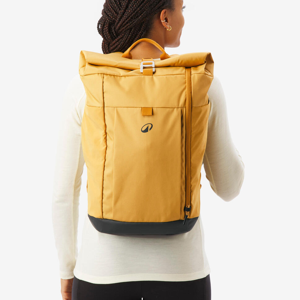 quechua-nh-escape-500-rolltop-rucksack-23-l image 2
