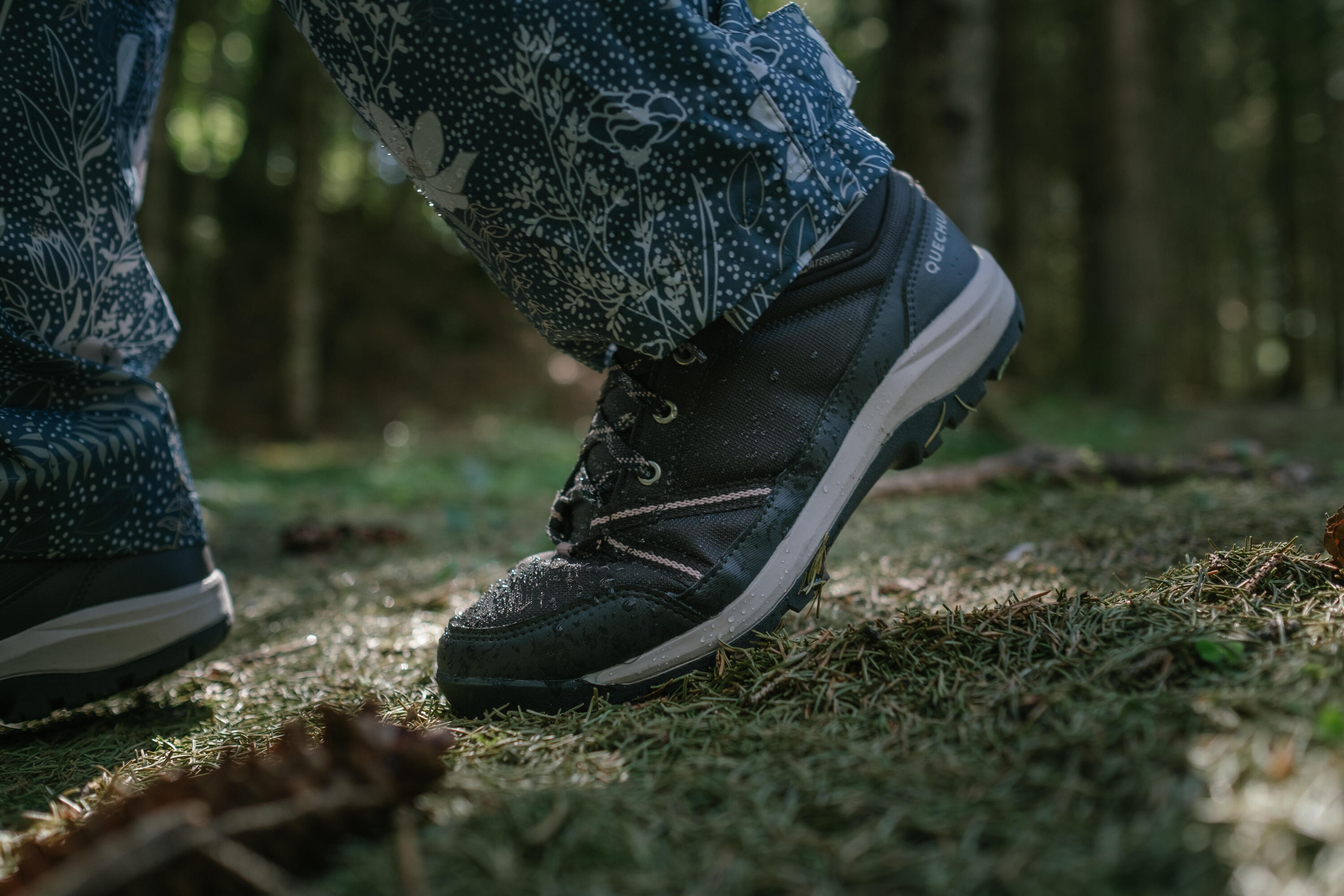 quechua-nh100-mid-wp-wanderschuhe-damen-grau image 7
