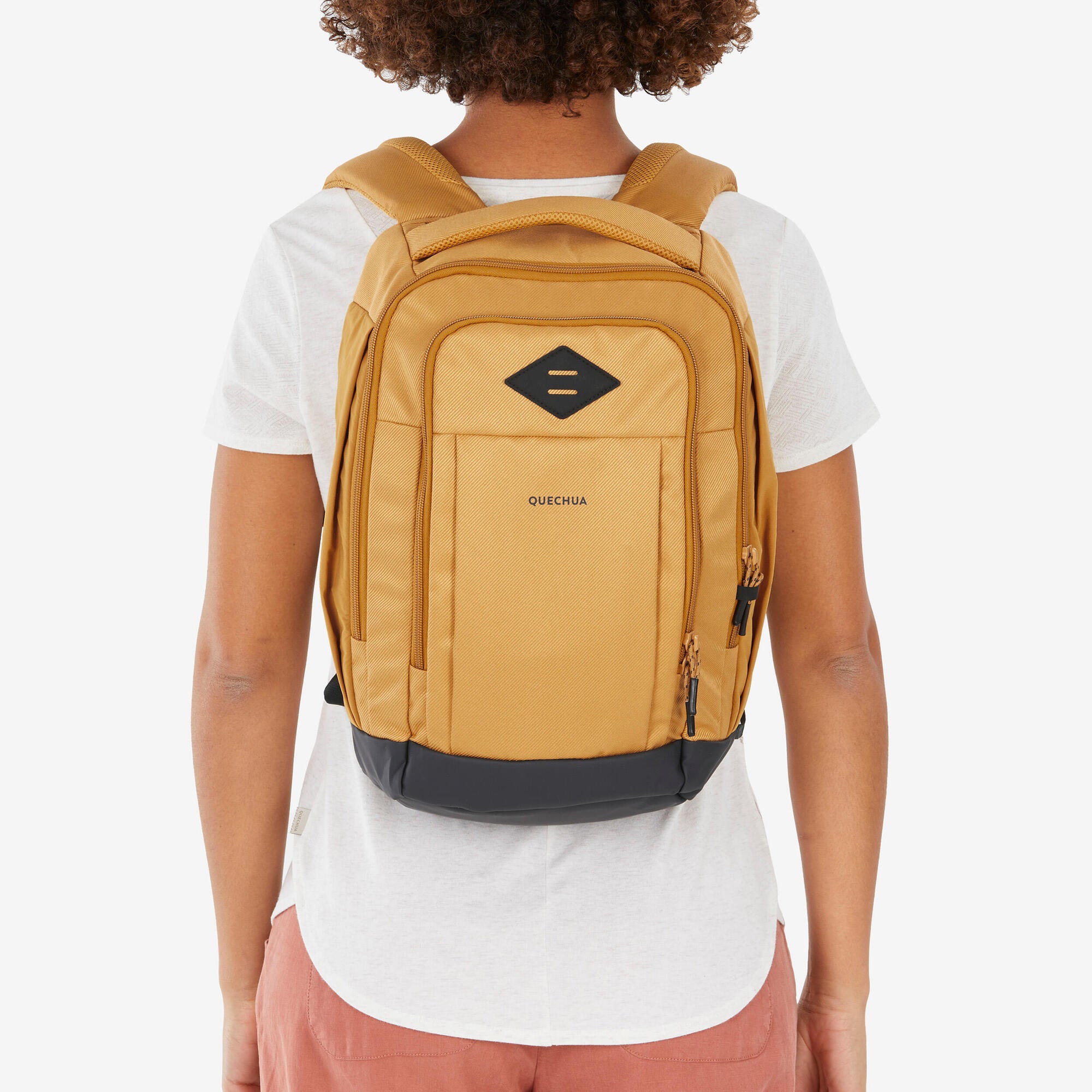 quechua-nh500-escape-wanderrucksack-16-l-gelb-ocker image 2