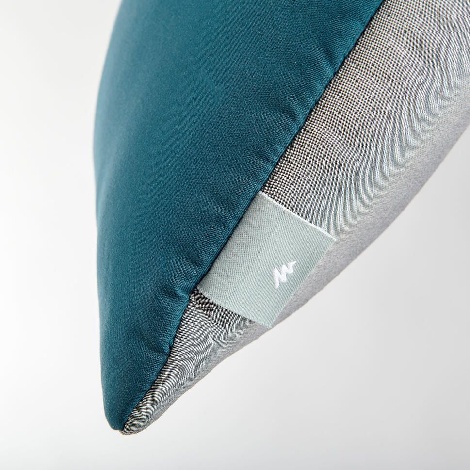 quechua-comfort-campingkissen-dunkelblau-45x30-cm image 3