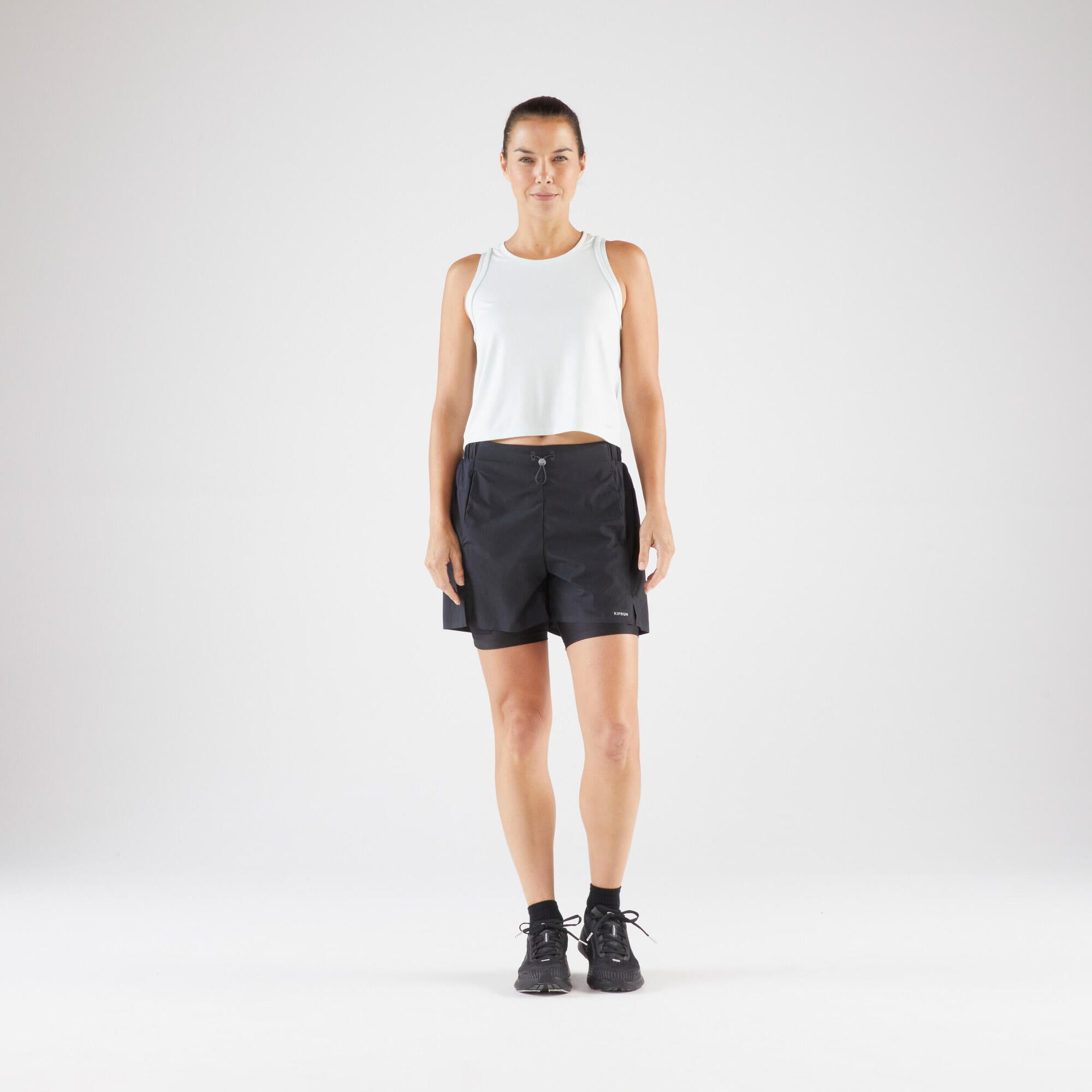 kiprun-run-500-2-in-1-laufshorts-damen-smoked-black image 3