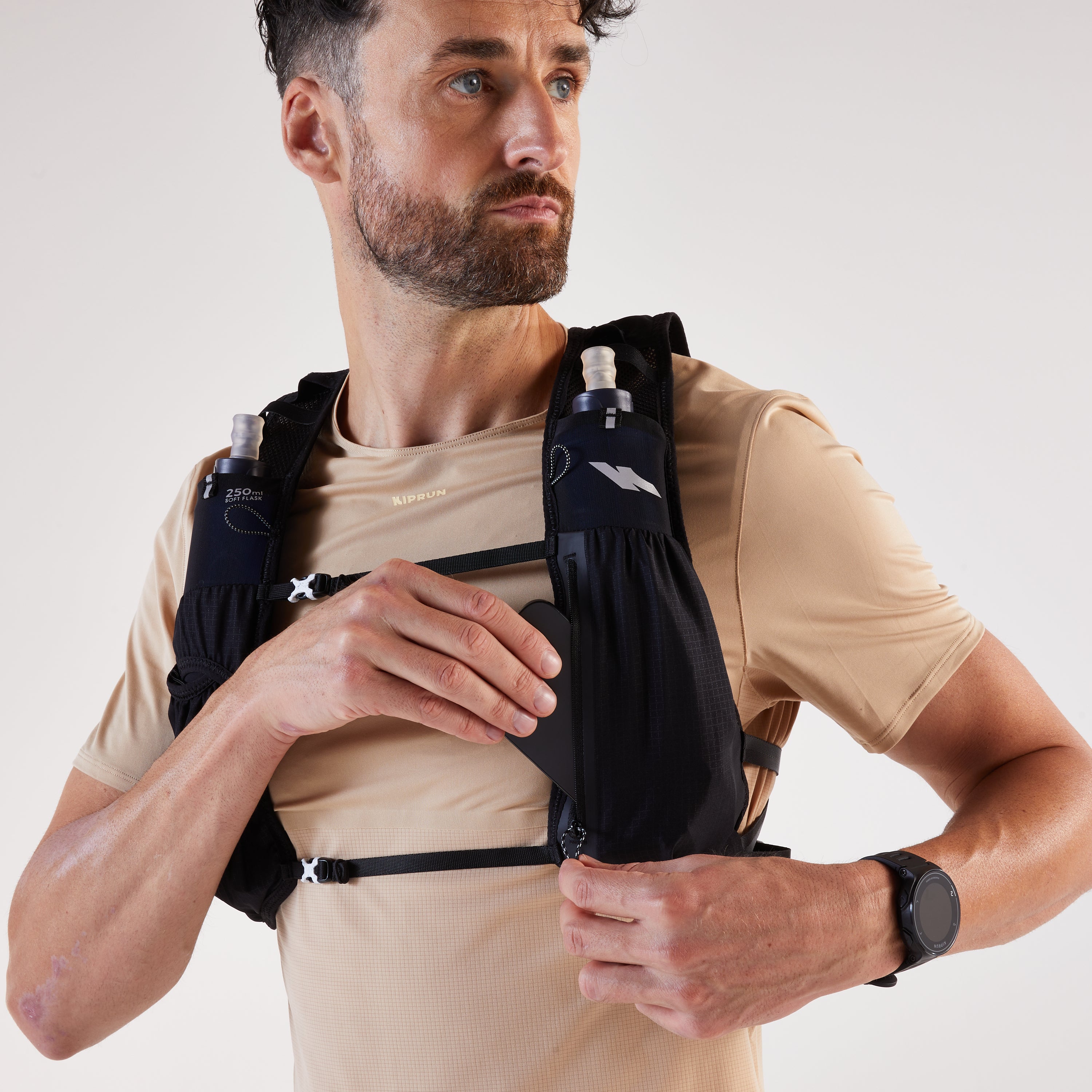 kiprun-5l-trail-running-rucksack-schwarz-inkl-1l-trinkblase image 5