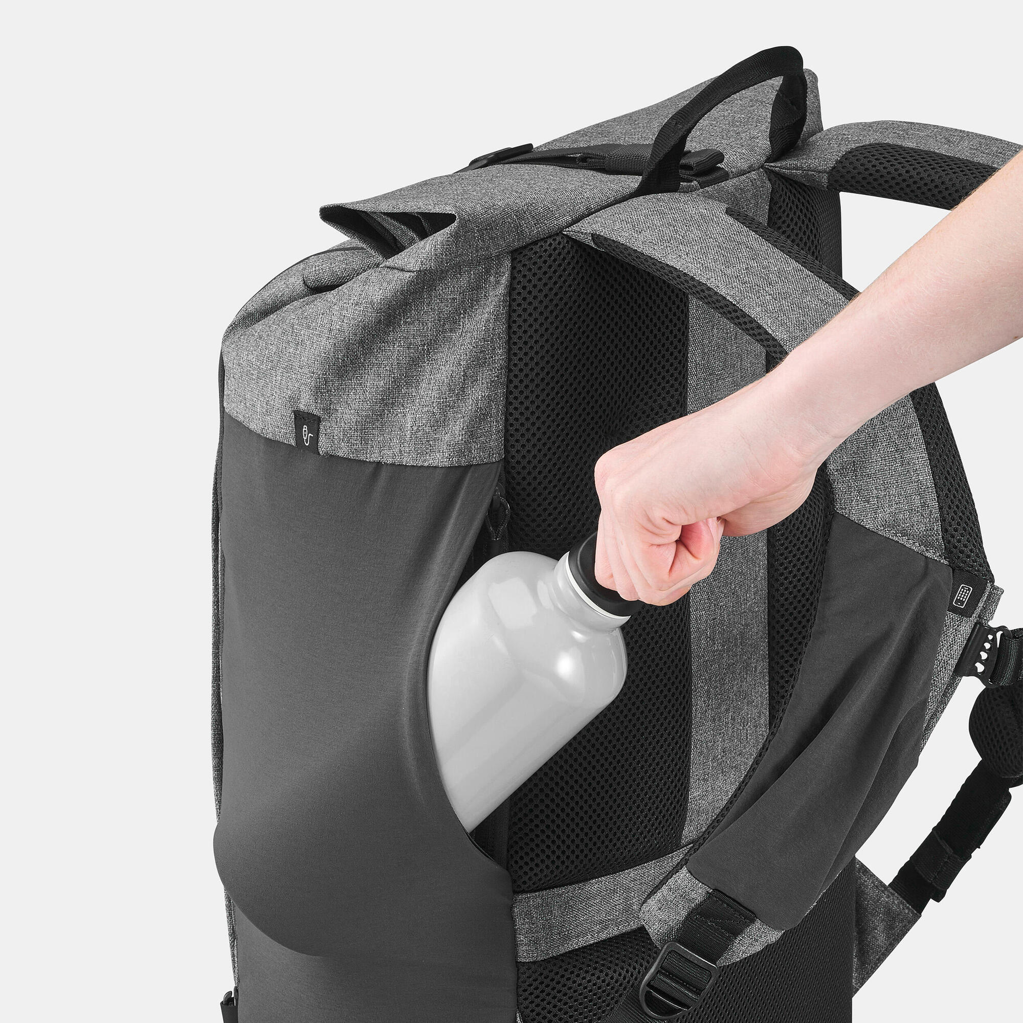 quechua-nh500-escape-rolltop-rucksack-23-l-carbon-gray image 6