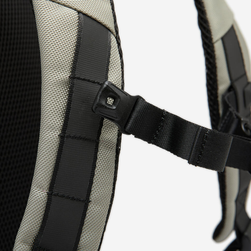 btwin-commute-900-rolltop-rucksack-29l-mit-laptopfach image 7