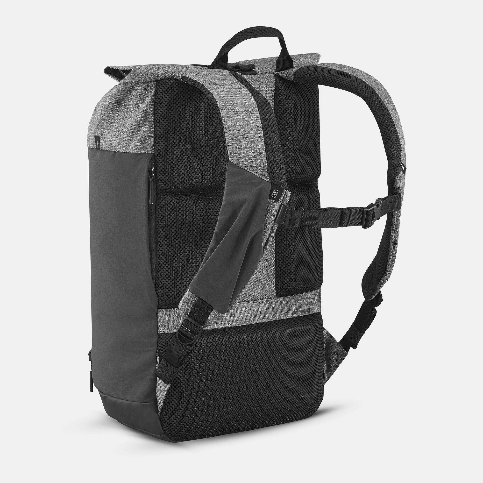 quechua-nh500-escape-rolltop-rucksack-23-l-carbon-gray image 3