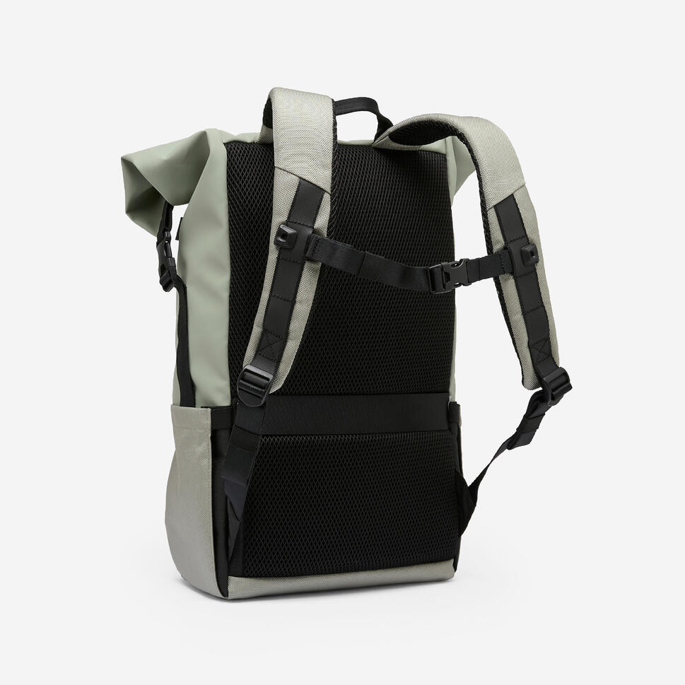 btwin-commute-900-rolltop-rucksack-29l-mit-laptopfach image 6