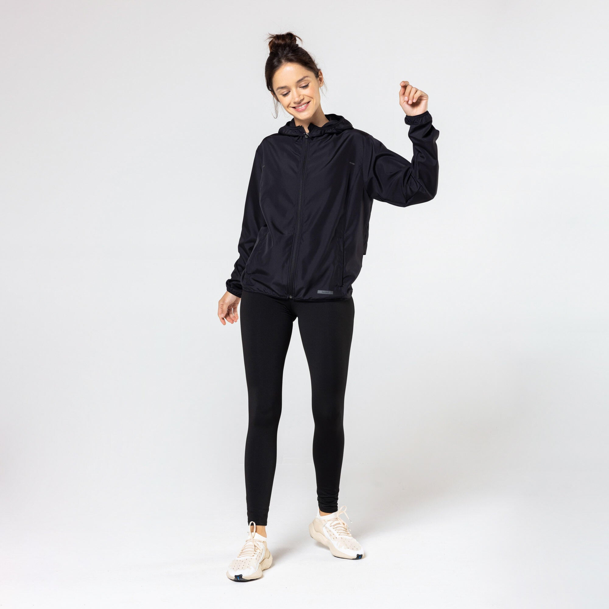 kiprun-run-100-damen-laufjacke-winddicht-schwarz image 5