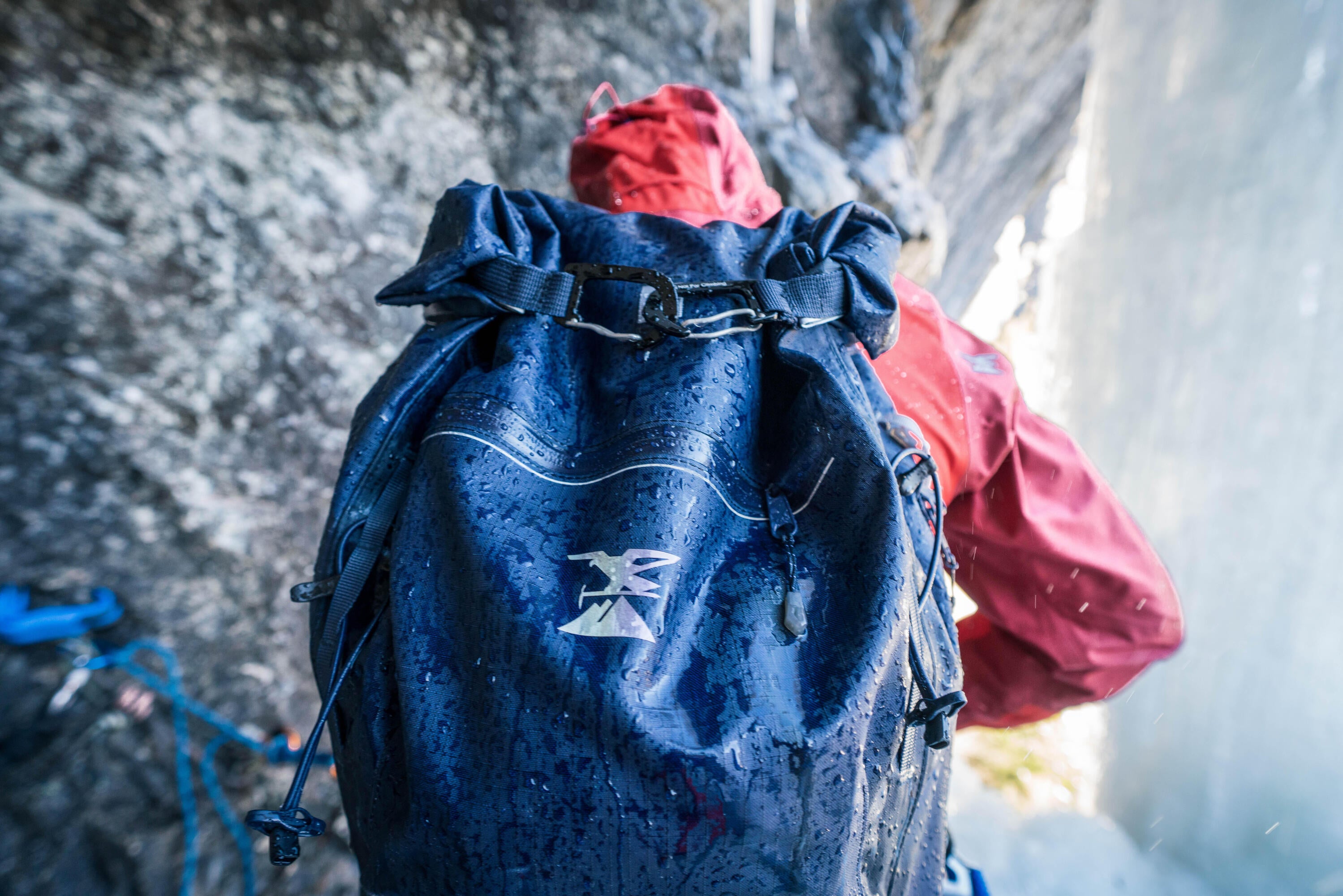 simond-ice-30-rucksack-30l-wasserdicht-asphalt-blue image 6