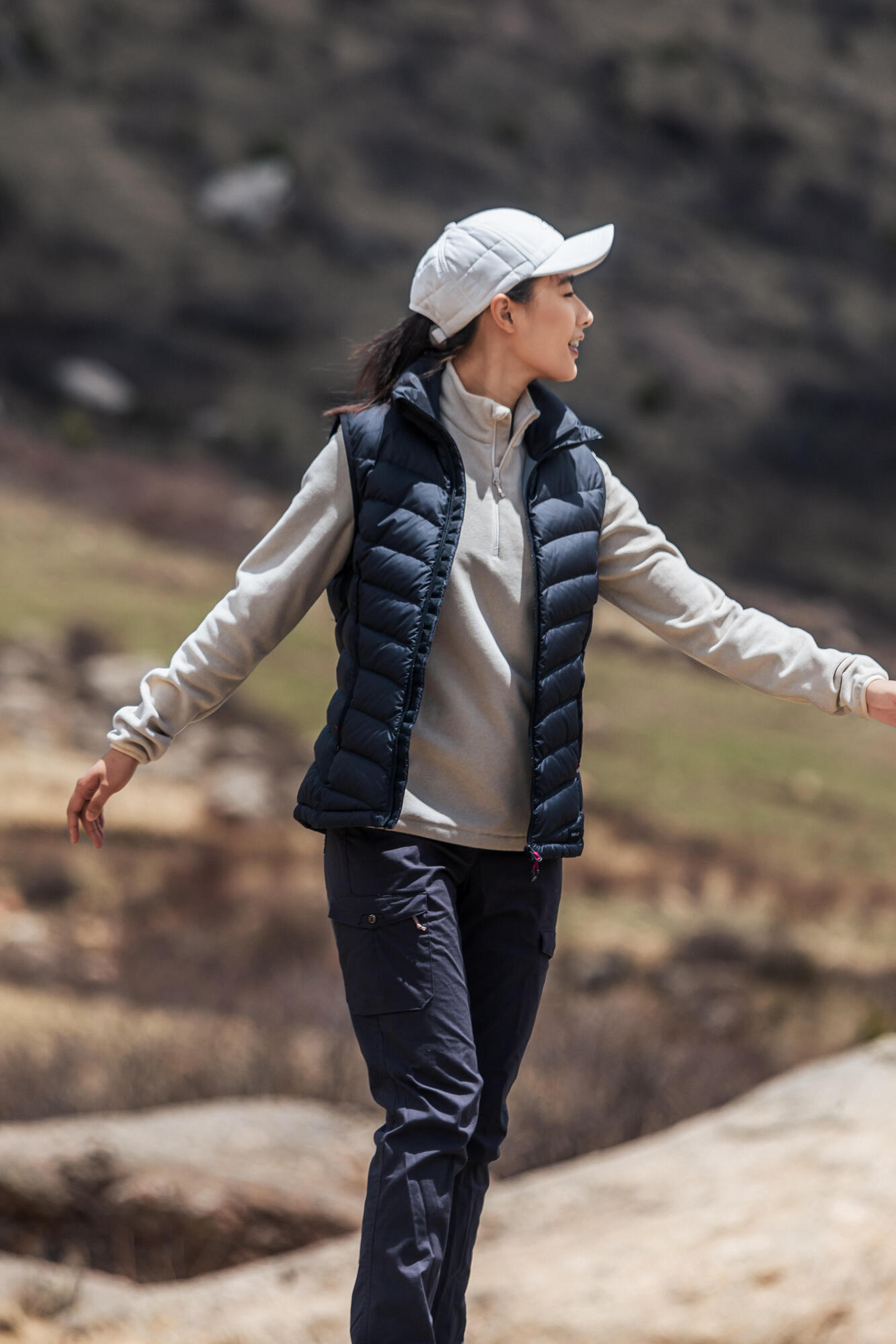quechua-mh120-fleecejacke-damen-hellgrau-gr-e-m image 7
