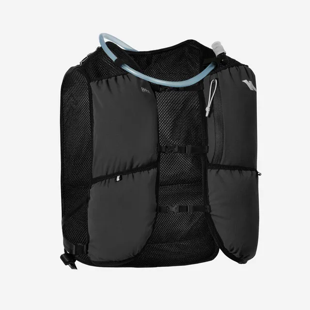 kiprun-500-trail-running-bag-8l-trinkblase-schwarz image 1