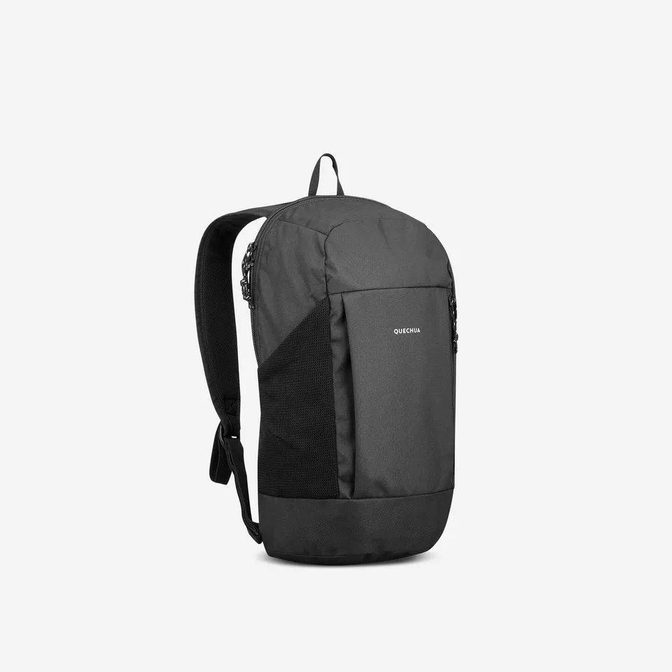 quechua-nh100-arpenaz-rucksack-10-l-schwarz-tages image 1