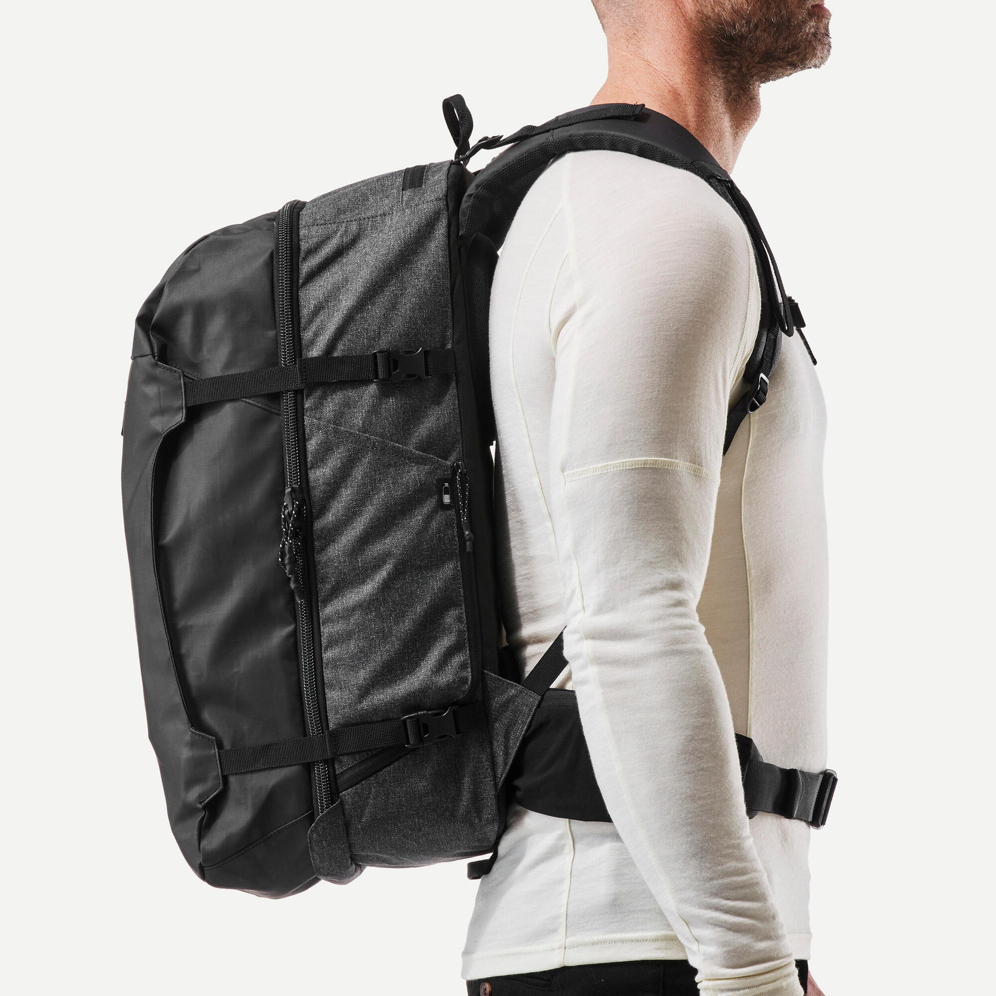 forclaz-travel-500-organizer-rucksack-40-l-schwarz image 3