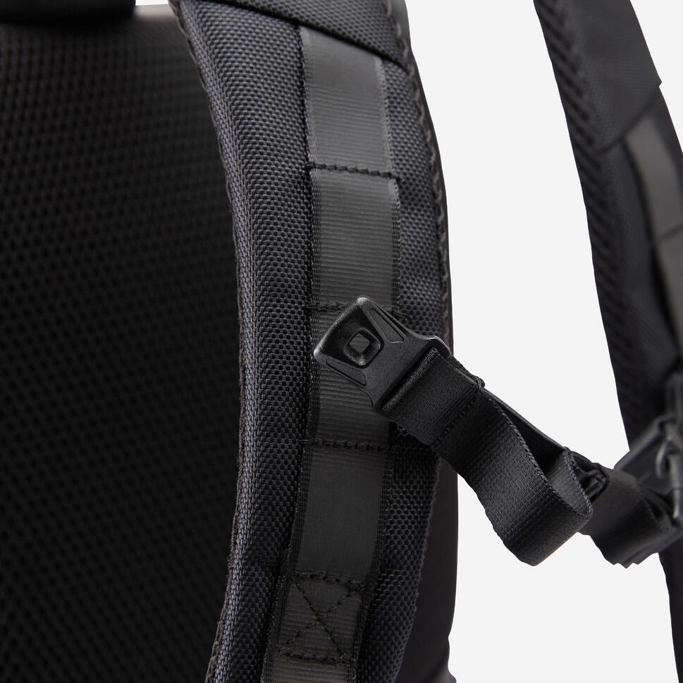 btwin-commute-900-29l-rolltop-laptop-rucksack image 8