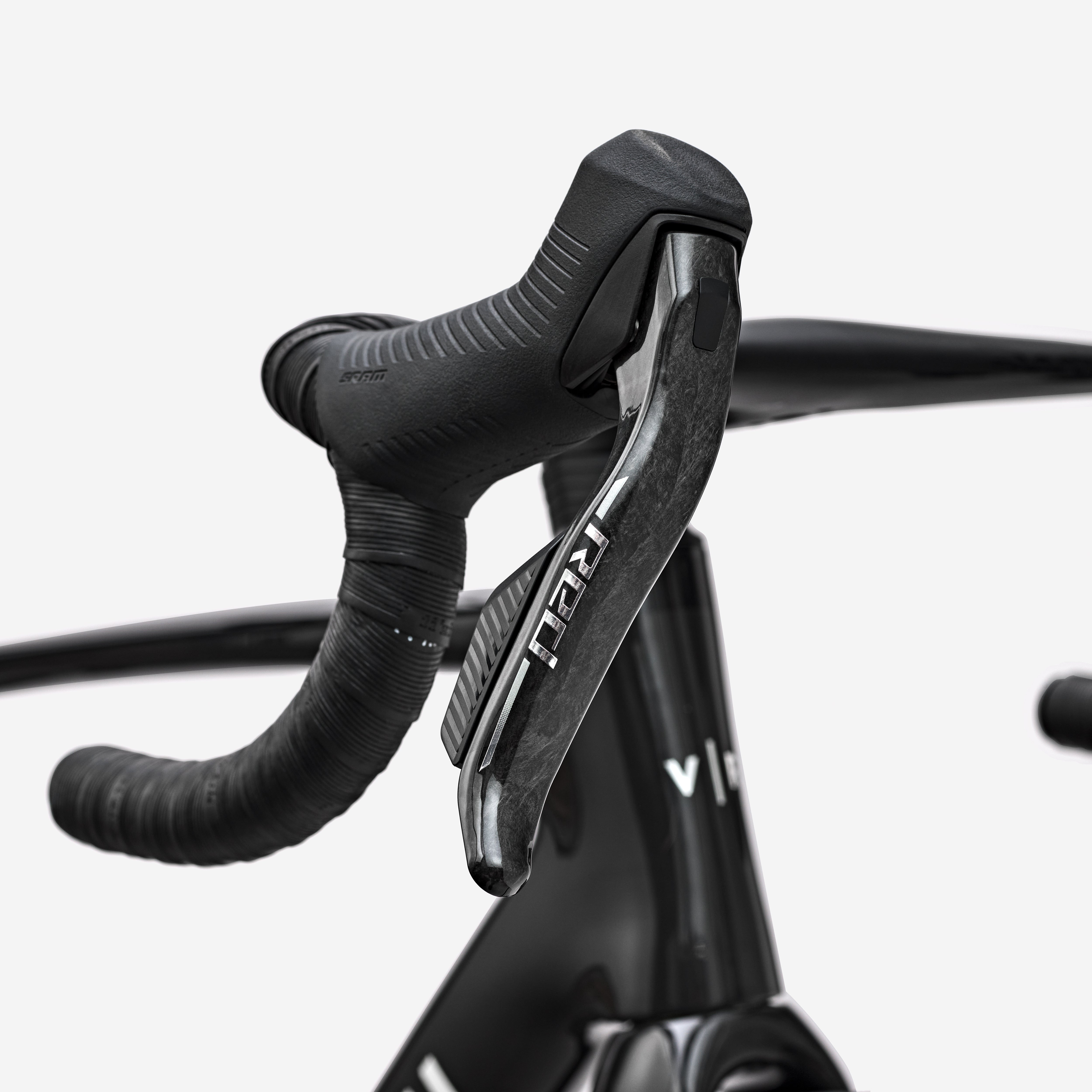 van-rysel-rcr-pro-rennrad-red-axs-smoked-black-aero image 5