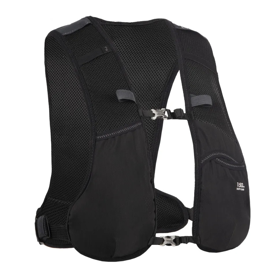 kiprun-essential-5l-laufweste-schwarz-mit-1l-trinkblase image 1
