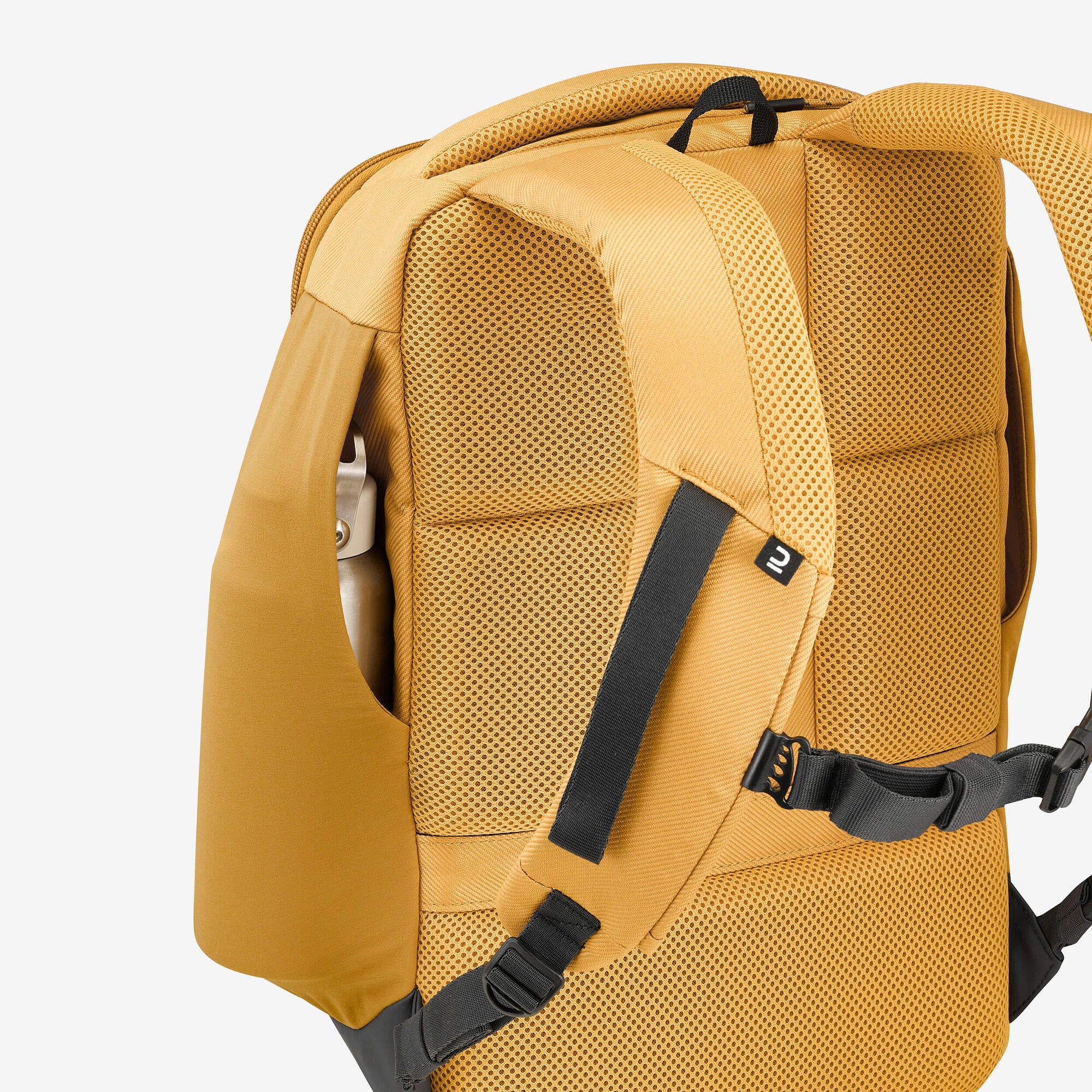 quechua-nh500-escape-wanderrucksack-16-l-gelb-ocker image 8