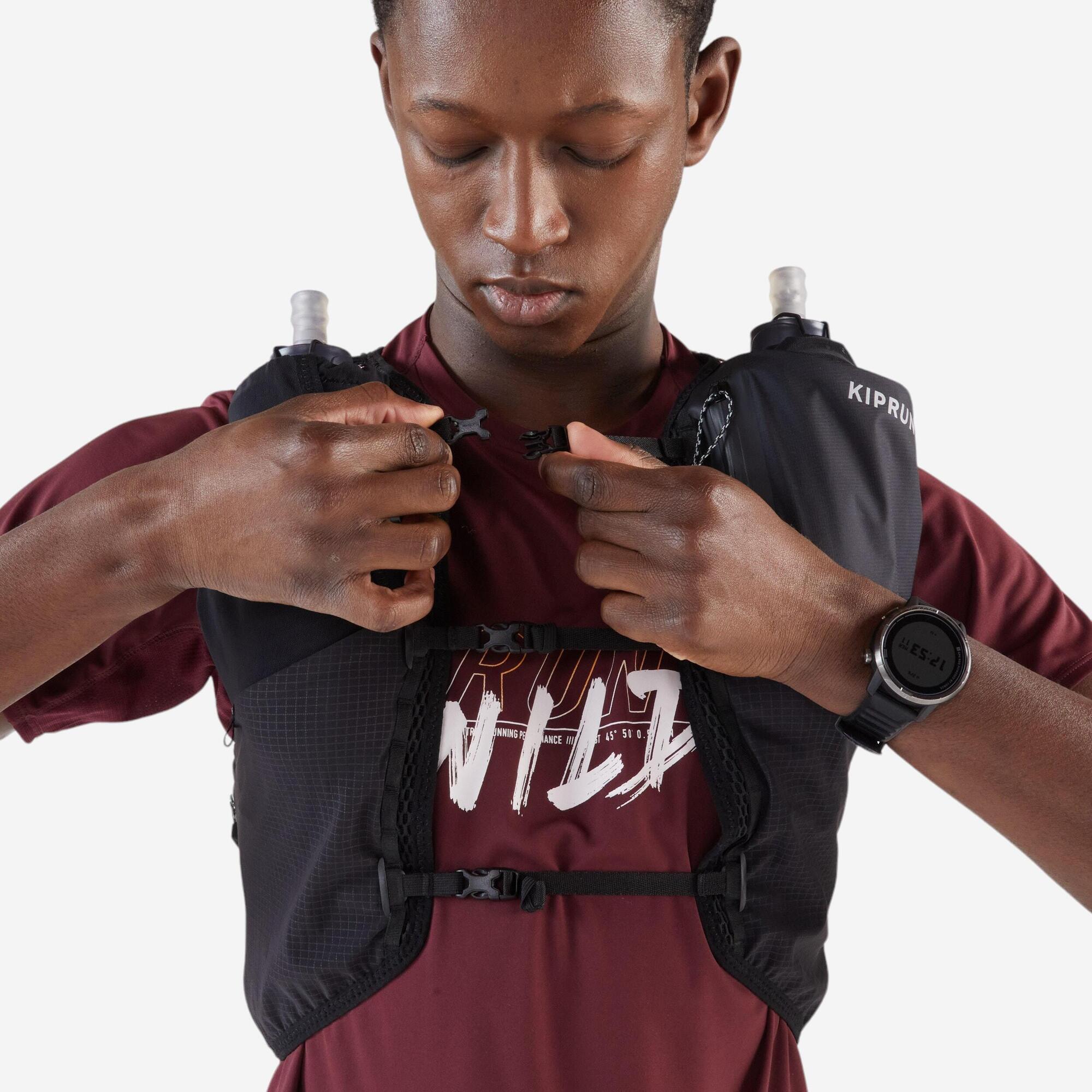 kiprun-15l-ultra-trail-hydrationweste-2l-blase-schwarz image 4