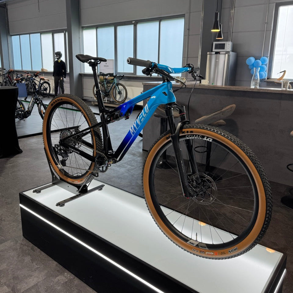 myv-lo-toronto-pro-mtb-fully-m-43cm-mediterran-blau-carbon image 4